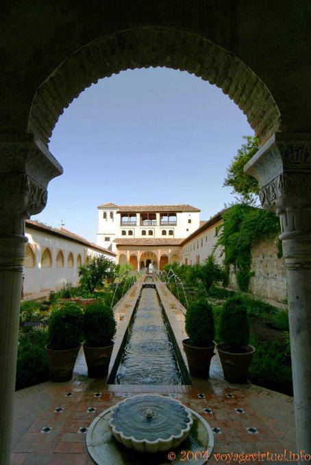 Palace Generalife seen from the Canal du patio, Alhambra Nasrid Granada - Spain