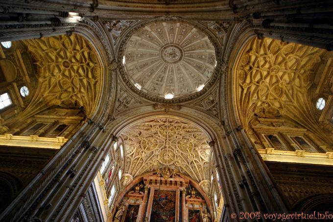 Ceilings and cupola, el crucero Catedralicio, Mezquita Cordoba - Spain, Andalusia