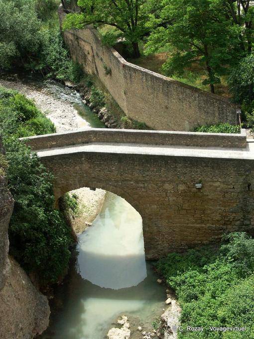 Old Arab bridge or bridge, calle Molino de Alarcon, Ronda - Spain, Andalusia