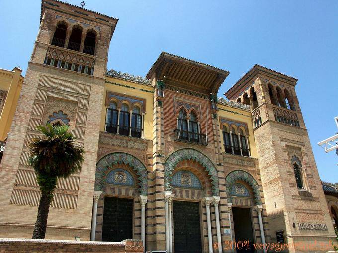 Muslim art for the facade of the Museo de Las Artes Populares y Costumbres, Seville - Spain