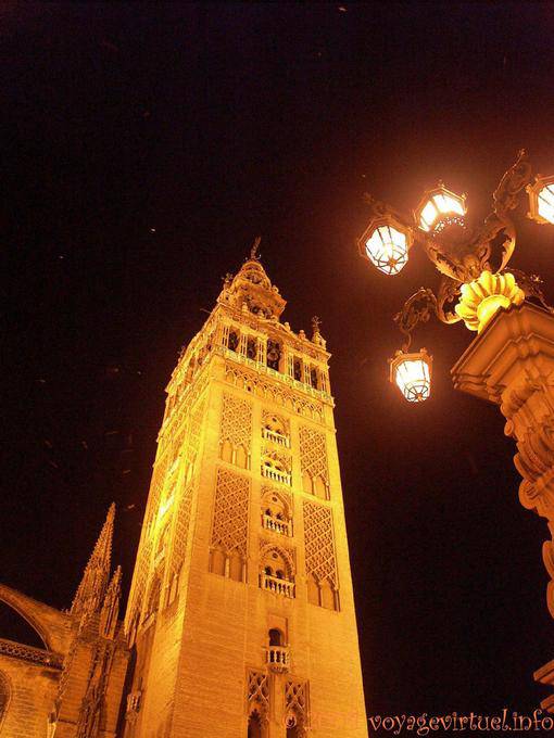 Night lighting of the Giralda and lamp, Seville Cathedral - Spain