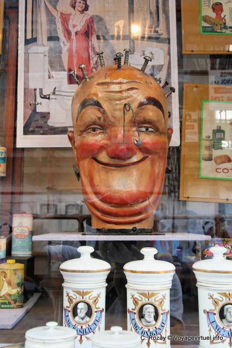 Avenida Defensa, clown ball, Buenos Aires - Argentina