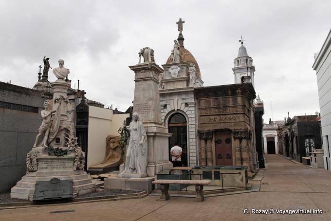 Tomb Luis Carlos Federico de Brandsen and Miguel Estanislao Soler, Cementerio de la Recoleta, Buenos Aires - Argentina