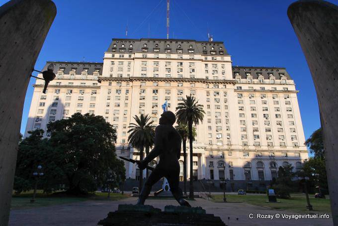 Edificio Libertador, Plaza de las Armas, Buenos Aires - Argentina