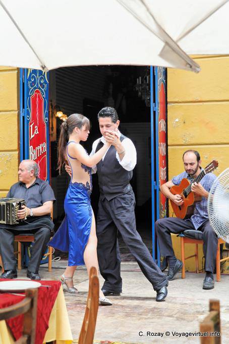 La Boca, tango, guitar and bandoneon in Magallanes, Buenos Aires - Argentina