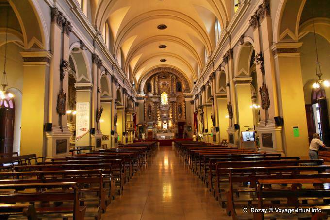 Nef de l'église, Mendoza Basilica San Francisco - Argentina