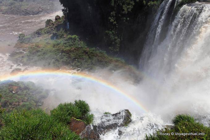 Iridescence in salto Lanusse, Iguazu Falls - Argentina