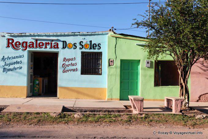Regaleria back Soles, San Agustin de Valle Fertile - Argentina