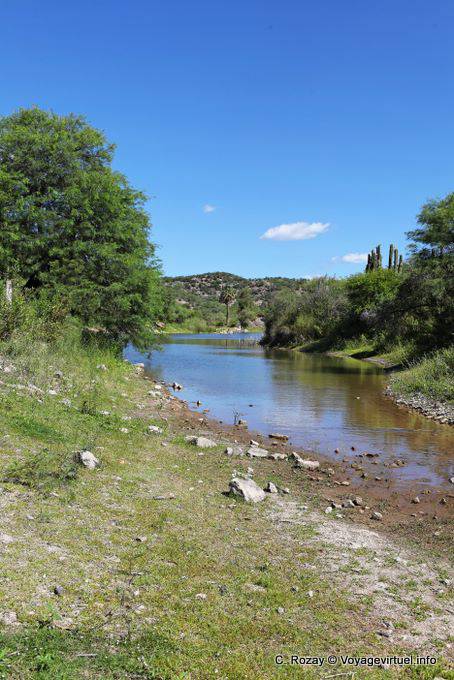 Another view on the lake, San Agustin de Valle Fertile - Argentina