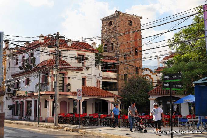 Corner of 25 de Mayo and Pelagio Luna, La Rioja - Argentina