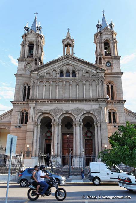 Frente Catedral, santuario de San Nicolás de Bari, La Rioja - Argentina