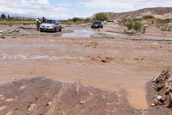 Ruta 40, Hualfin, rio passage in flood - Argentina