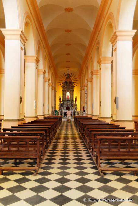 Nef, Cafayate Catedral Nuestra Senora del Rosario - Argentina