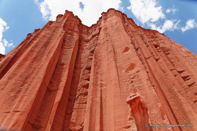 Wall of the spectacular view at the foot catedral, Talampaya - Argentina