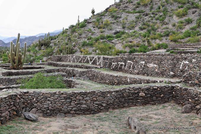 Walls on the foothills of Mount Cerro Alto del Rey, Quilmes ruins - Argentina