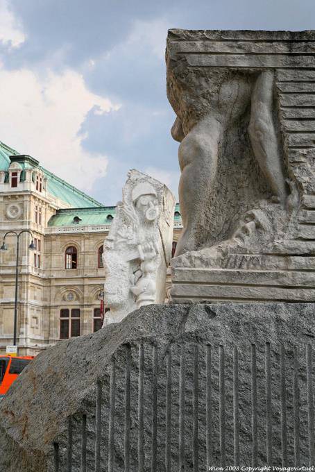 Another view of the Mahnmal Gegen Krieg und Faschismus - Vienna - Austria