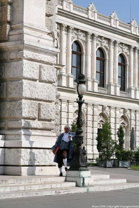 Burgtheater, customer wait - Vienna - Austria