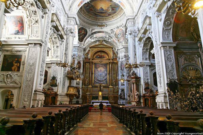 Dominikanerkirche, Nave and Main Altar Dome - Vienna - Austria