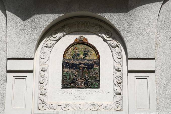 Hergottsbrunnen Haus - Vienna - Austria