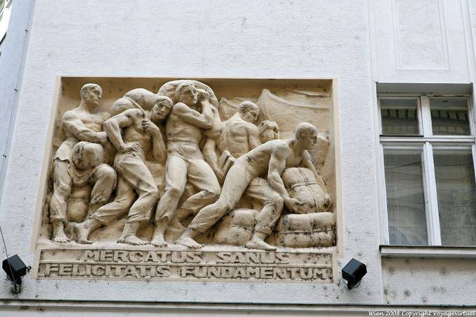 Herrengasse Mercatus Sanus Felicitatis Fundamentum - Vienna - Austria