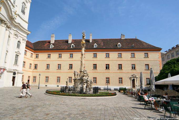 Jodok Fink Platz, Piaristenkirche Maria Treu column - Vienna - Austria