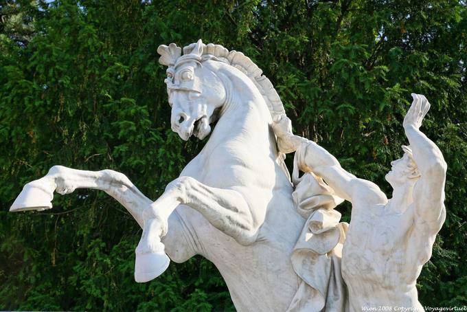 Maria Theresien Platz, the horse trainer - Vienna - Austria
