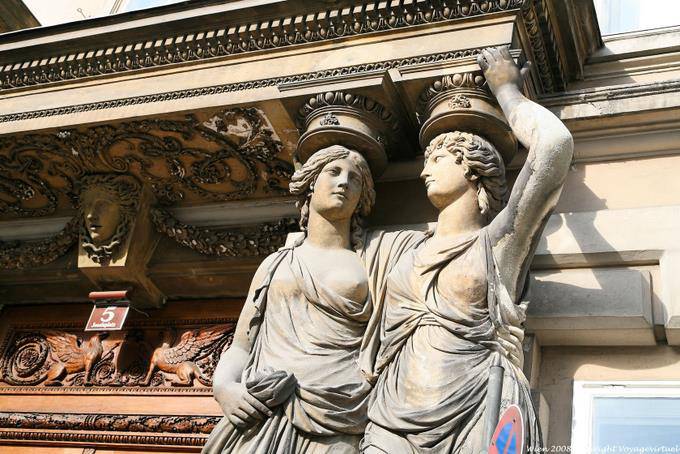 Palais Pallavicini, Josefsplatz, Zoom Prunkvolle Portal - Vienna - Austria