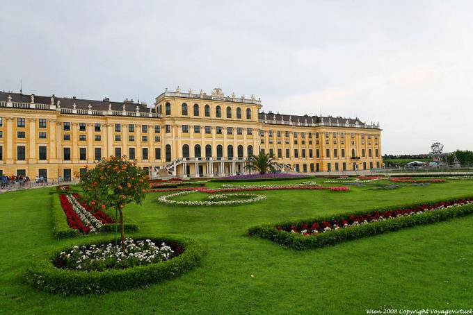 Schönbrunn, from the Grand Parterre - Vienna - Austria