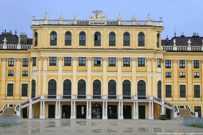 Schönbrunn, close-up garden facade - Vienna - Austria
