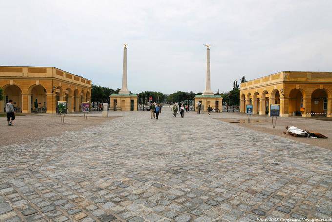 Schönbrunn Haupttor from the courtyard - Vienna - Austria