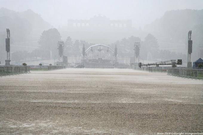 Schönbrunn in the rain, Es Regnet - Vienna - Austria