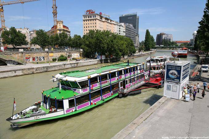 Schweden Brucke, Twin City Liner - Vienna - Austria