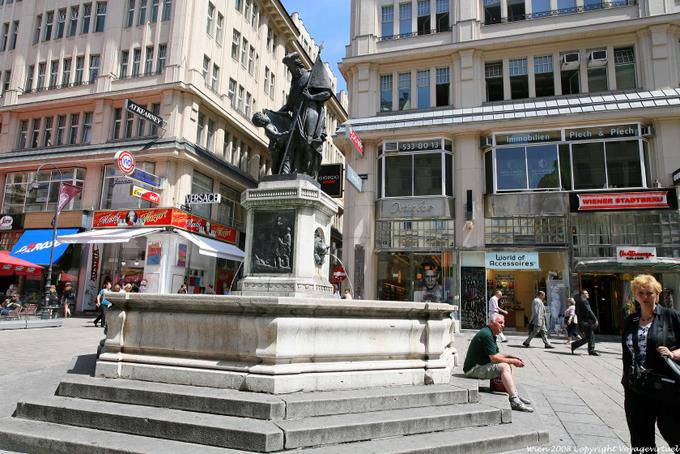 Graben, Löwenbrunnen fountain close up - Vienna - Austria