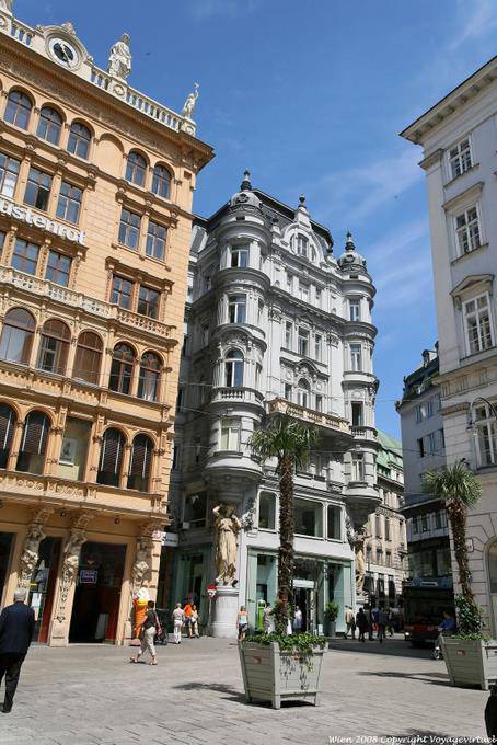 Graben, Palace vertical - Vienna - Austria