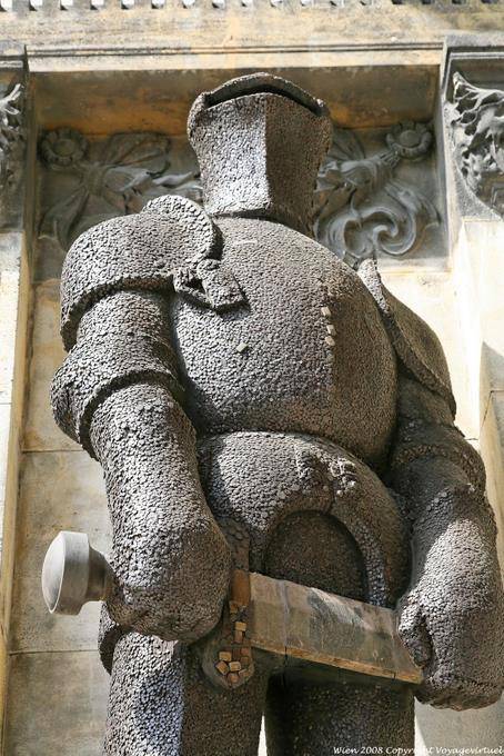 Wiener Rathaus, Eiserne Rathausmann Zoom - Vienna - Austria