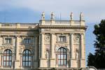 Kunsthistoriches Museum, look right, Vienna - Austria.
