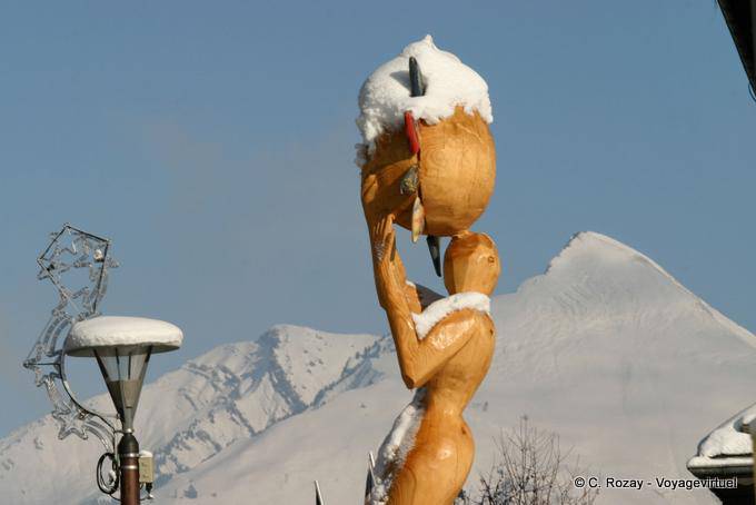 Wooden sculpture, Les Gets - Alps, France