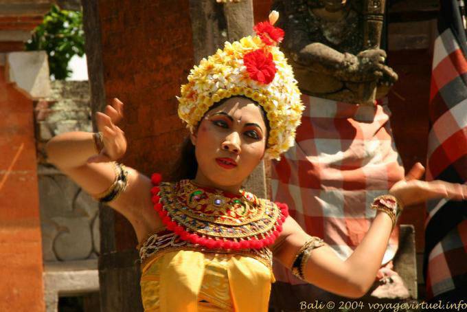 Kaleka, main priestess of Rangda, Kriss dance - Bali