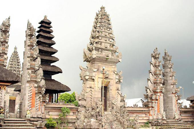 Entrance to the temple Ulun Danu Batur - Bali