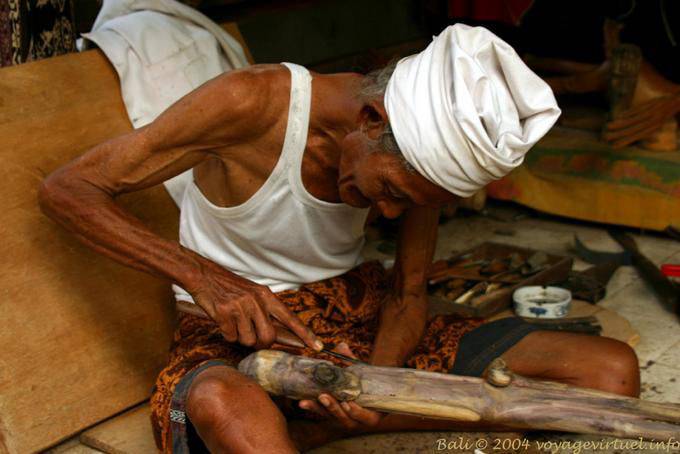 Artisan at work, Gunung Kawi - Bali