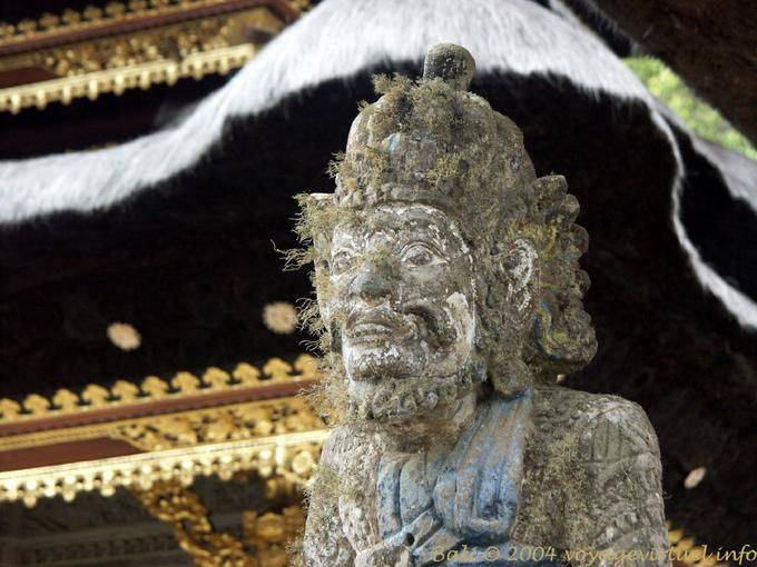 Full foam statue Kehen - Bali