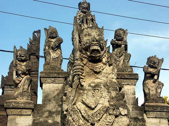 Figures Ramayana Maduwe Karang - Bali
