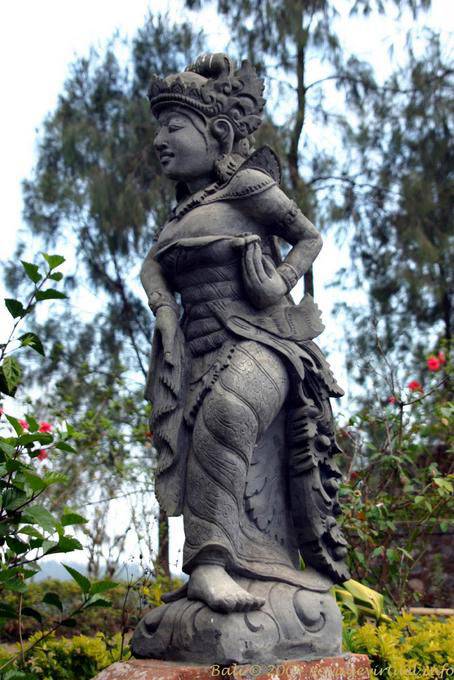 Statue de déesse, Puncak Penulisan Temple Bali  