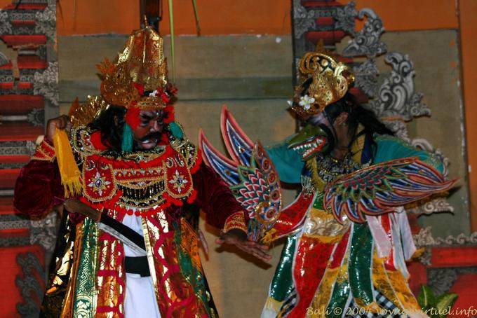 Clash Balinese dance Balinese dance Ramayana Nusa Dua - Bali