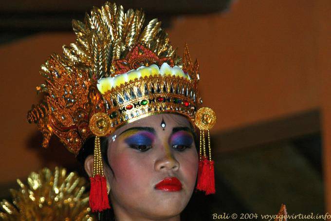 Up face dancer Ramayana dance - Bali