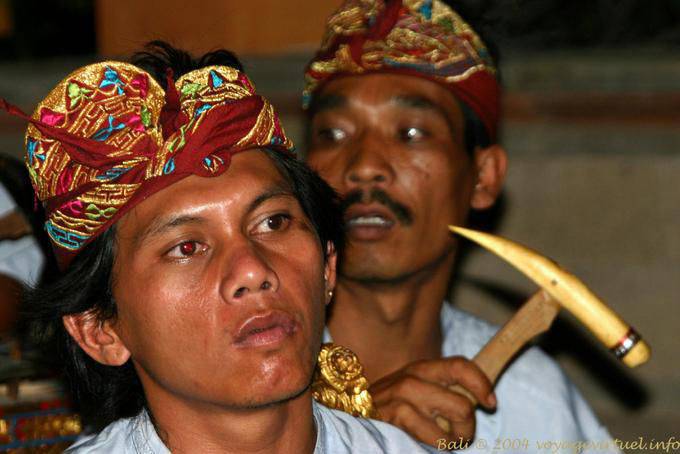 Regards Ramayana dance musicians - Bali