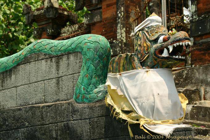 Green Snake, Rambut Siwi Temple - Bali