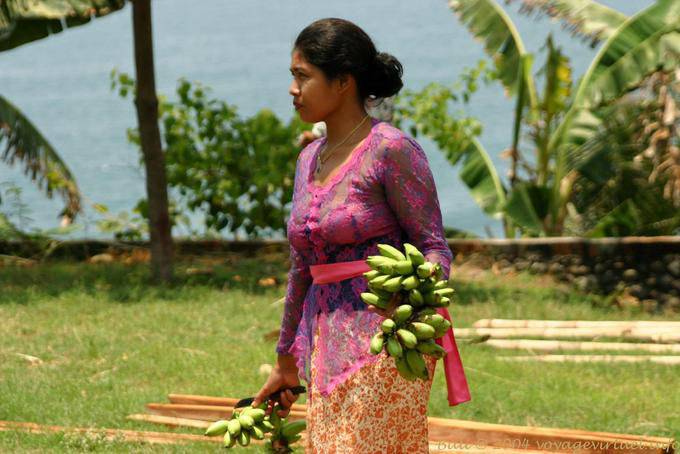 Young woman with bananas, Rambut Siwi - Bali