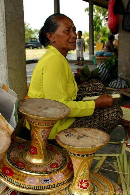 Portrait of saleswoman, Rambut Siwi - Bali