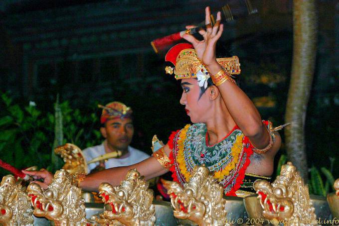 Hand set with brush Barong - Bali